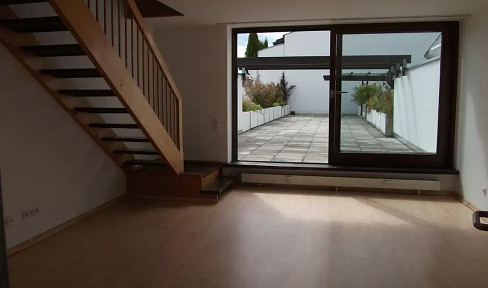 Sunny 4-room DT apartment in maisonette style at Buchenauer Markt