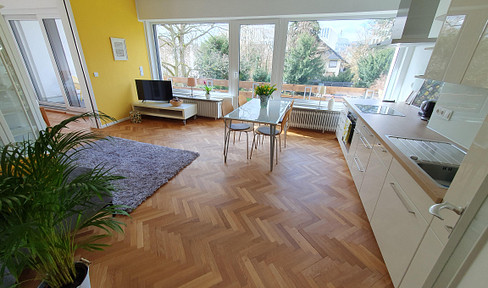 Arrive in Bonn - Exclusive 2-room apartment with balcony and fitted kitchen in Bonn