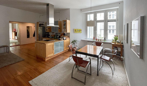 schöne 4 Zimmer Altbauwohnung in Schöneberg
