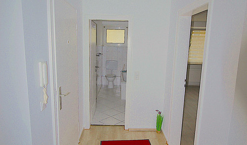 +2 room. KDB. in W.-Langerfeld incl. fitted kitchen. Ideal for pensioners, singles or young family.
