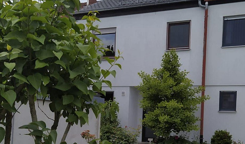 Geräumiges Reihenmittelhaus in sehr guter Lage