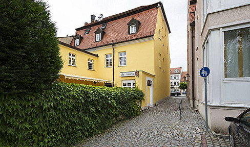 Charmante Denkmal-Wohnung mit Stil und Geschichte – hell & frisch renoviert & bezugsbereit