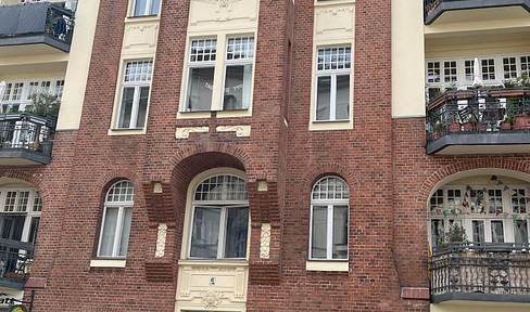 2-room apartment with south-facing balcony in the garden house - quiet living in a red brick jewel
