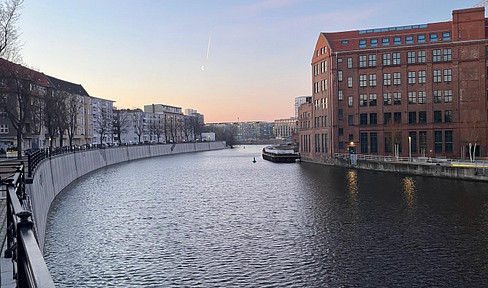 4-Zimmer-Altbaujuwel in Berlin – saniert, mit Balkon & Erker, Spree-Nähe, provisionsfrei!
