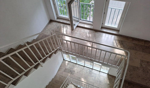 FR center Univiertel, bright & quiet location