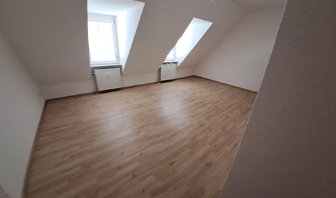 FR center Univiertel, bright & quiet location