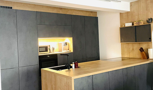 Exclusive semi-detached house with saltwater pool & high-quality furnishings!