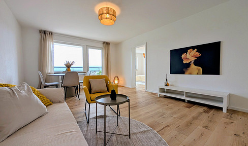 Available immediately: Attractive 2-room apartment with distant views - first occupancy after high-quality refurbishment