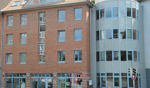 Attractive, prestigious commercial space - ideal for an office or practice in a prime location