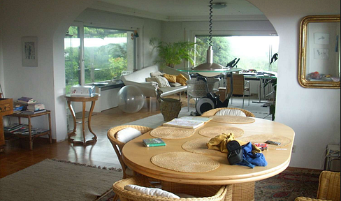Detached house in dream location with distant views in Hochtaunus
