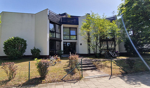 JUWEL-Nähe Nymphenburgpark, large 2-room terrace apartment approx. 76 sqm, with underground parking, barrier-free