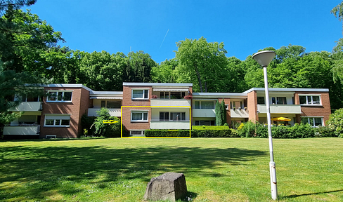 Light-flooded 3-room mezzanine apartment with balcony and fitted kitchen in Bergisch Gladbach Alt Frakenforst