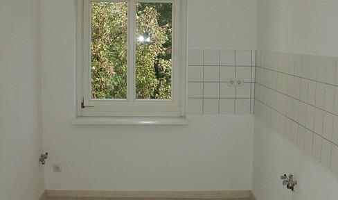 3 room balcony happiness on the first floor