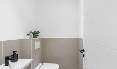 First occupancy after high-quality renovation! Bright and modern 3.5 room apartment in Straubing!