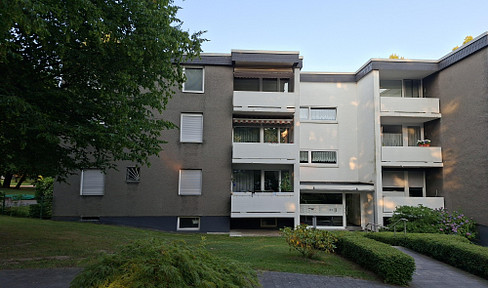 Ideal for families - quiet location, green surroundings, private playground