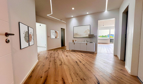 Modern 3-room apartment with designer furnishings - renovated & close to the center in Landshut-West