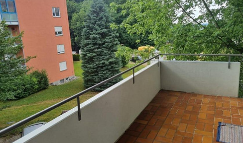 Bright 3.5 room apartment