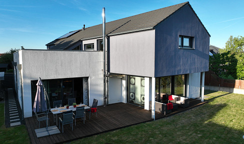 Architect's house in cubic form with views of the Deister in a top location in Barsinghausen - from private owner