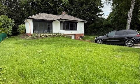 Bungalow in green central location, commission-free from private owner