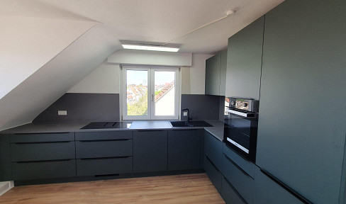 5-room apartment incl. EBK with south-facing balcony and panoramic location in Esslingen-Berkheim