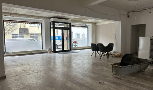 Versatile store for rent at Kölner Str. 66