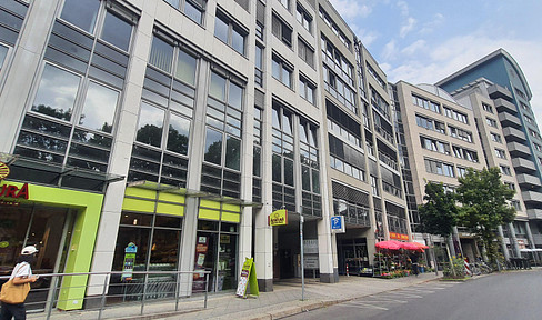 TOP central city location: underground parking space from private: near U2 Märkisches Museum!!!