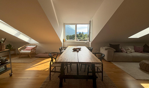 tasteful top floor apartment 68sqm / mountain view / parquet flooring / EBK / commission-free
