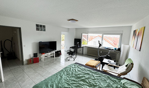 Sunny balcony & parking space - Bright 1-room apartment - Only 50m to Lidl headquarters