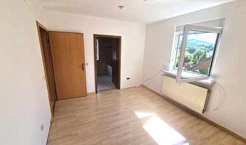 Upper floor apartment 45m², garden use, cellar box, 5min. to Siegen center