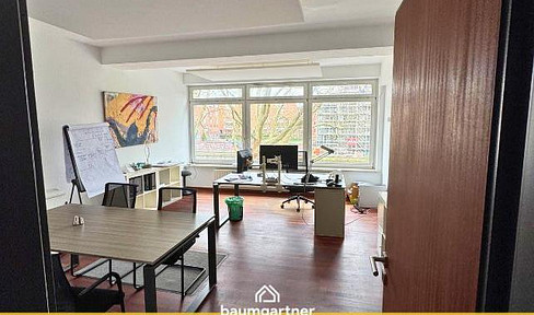 Modern office with a view of the Weser - 3 rooms in Bremen's Neustadt district