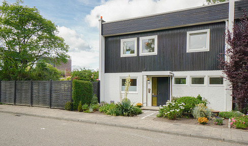 Modernized terraced house in Delmenhorst-Heidkrug - first occupancy after high-quality modernization