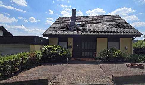 Flexibles Wohnkonzept: Traumhaus mit 4 Stellplätzen, Wallbox  + Garage
