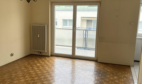 Helle 2 Zimmer Wohnung mit Balkon