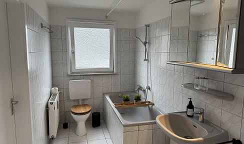 2-room apartment in Düsseldorf-Unterbach with fitted kitchen in a quiet location