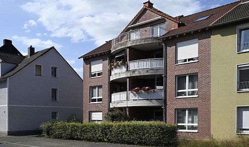 Chic condominium with balcony and garage in Recklinghausen for sale commission-free!