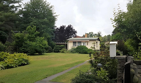 Commission-free - Building plot for a semi-detached house/ZFH with a weekend house built on it