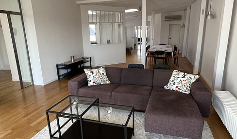 Light-flooded apartment with loft flair on the top floor near Lietzensee