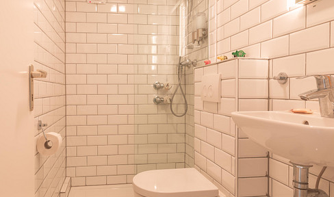Modern & furnished 1-room apartment with fitted kitchen and balcony