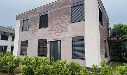 Traumhafte Bauhausvilla in absoluter Ruhe