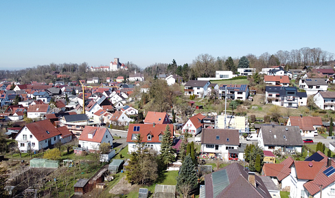 Großzügige und wertig modernisierte - bezugsfertige - Doppelhaushälfte in 89312 Günzburg-Reisensburg