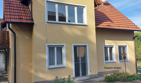 Beautiful detached/two-family house with outbuildings