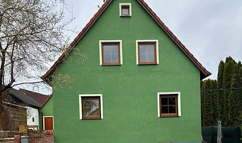 well-kept EFH with garden, double garage, garden shed and much more in Weisendorf