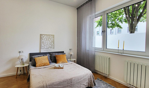Freshly renovated, partially furnished 4 room luxury apartment with private garden