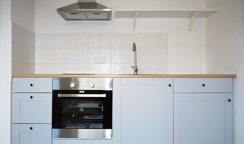Central, commission-free, 3x freshly renovated 2-room apartments, at BTU, city center, Schillerpark