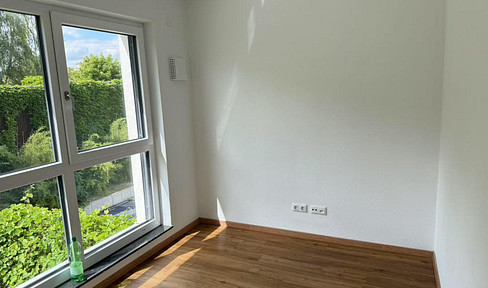 Gehobene und sonnige 4-Zimmer Wohnung