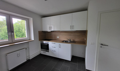 HH-Wandsbek, near Eichtalpark, modern 2 room apartment, available immediately and ready to move in!