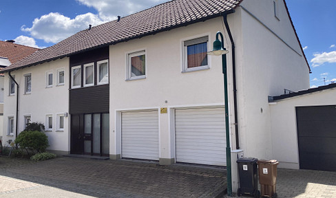 Apartment building for variable use in a quiet location