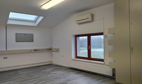 Brokerage-free, office 25m2 BK; heating; electricity, e-car charging parking lot included