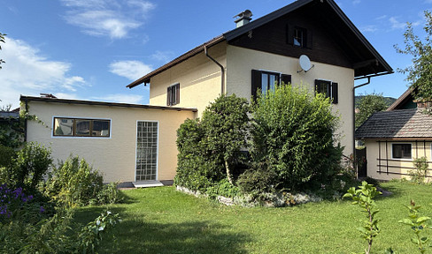 Location, location, location! Residential/commercial building
