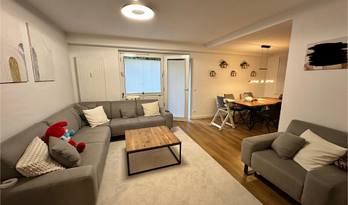 Charming living on the edge of the forest *PROVISION FREE*